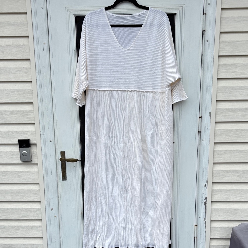 Michelle St. John Ladies Cream V Neck Maxi Dress-One Size